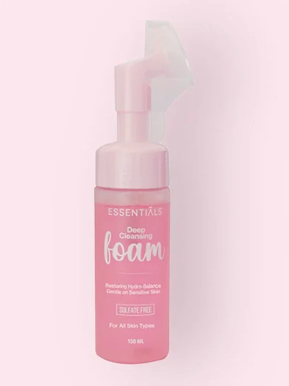 غسول فوم للوجه من Essentials