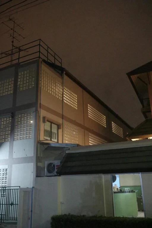 بيت شباب إل 42 مطار سوفارنابومي (L42 Hostel Suvarnabhumi Airport)