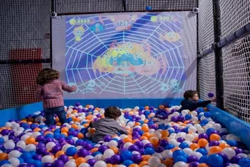 خصم 33% في منطقة ألعاب الأطفال في جرافيتي كوود