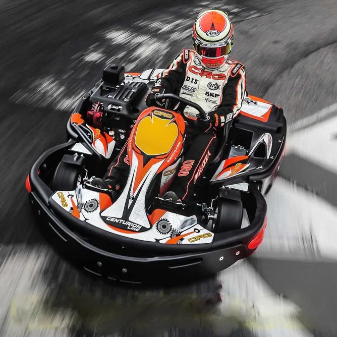  سباق السيارات في جو كارت
