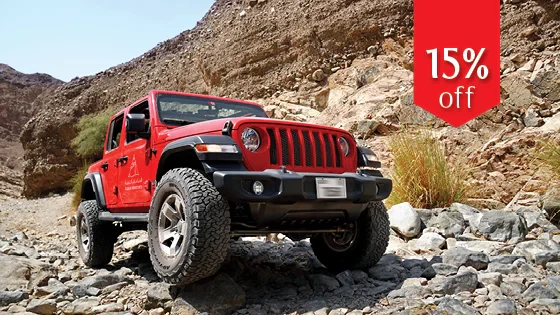 مغامرة القيادة على الكثبان الرملية – الإثارة في أقصى مستوياتها!