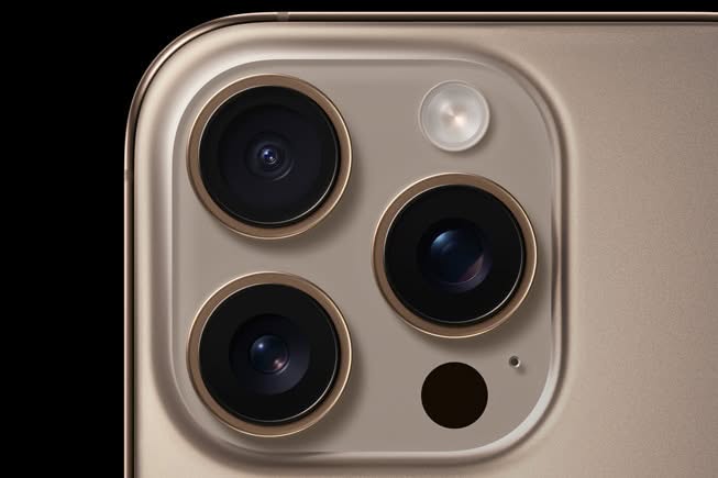 الكاميرات والتصوير: الفرق بين iPhone 16 Pro Max وiPhone 15 Pro Max