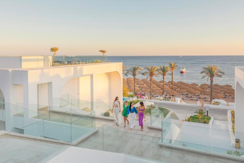 منتجع وايت هيلز (White Hills Resort)